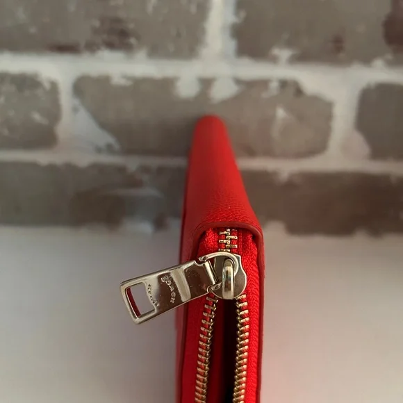 GUC - Coach Red Saffiano Zip Wallet with Gold Logo - Picture 7 of 10